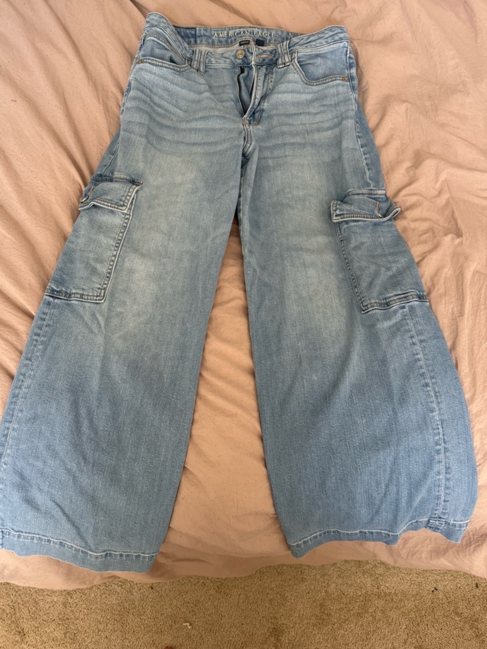 American Eagle Outfitters Faded Light Blue Wide-Leg Cargo Jeans